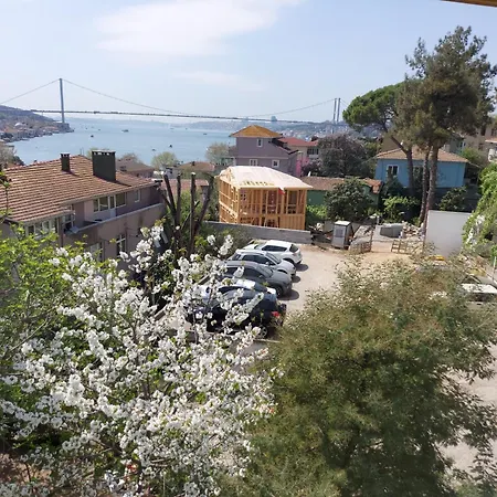 Breathtaking Bosphorus View Amidst Hills דירה *